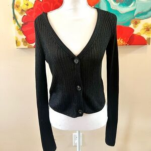 Free People 𖤓 Black Button Up Cardigan. EUC.